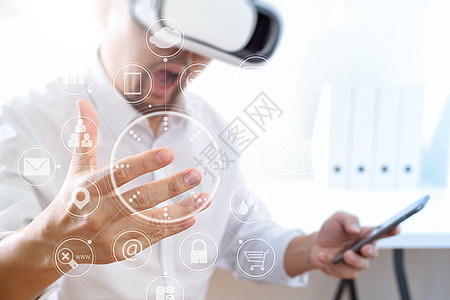 商务人士穿着现代办公室机智的虚拟现实护目镜数据商业视频娱乐白色模拟乐趣展示网站技术图片