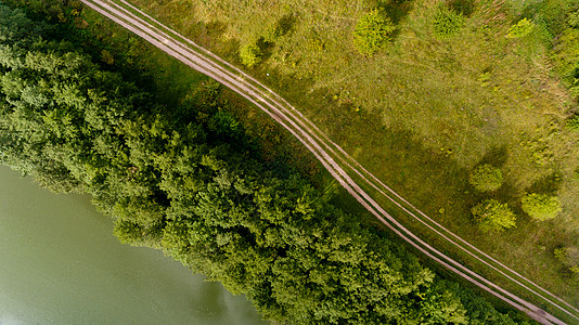地面公路的顶端视线与河平行溪流冒险墙纸土地木头环境公园旅行小路平行线图片