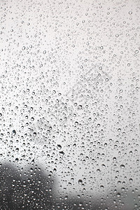 雨天车窗户上下着雨滴天气水分天空宏观水滴玻璃蒸汽气候环境背景