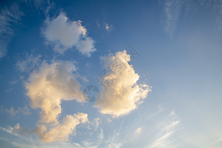 天空中多彩的云日落戏剧性墙纸温泉云景金子白色气氛天气阳光图片