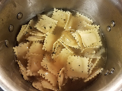 沸水 加罗维利面沸腾金属烹饪午餐食物图片