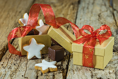 圣诞糖果礼物盒 配有明星饼干和巧克力图片