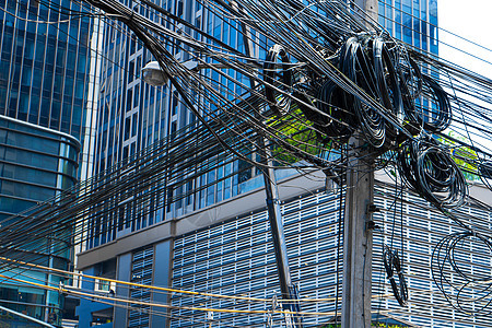 泰国有电线的邮局 铁丝网的焦土网络电气绳索力量危险活力工程基础设施电压城市图片