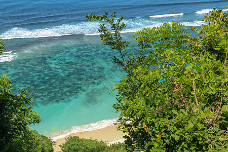 前往印度尼西亚巴厘的Karma海滩 查看绿绿海景火鸡俱乐部游客城市市中心旅行天空爬坡地标景观图片