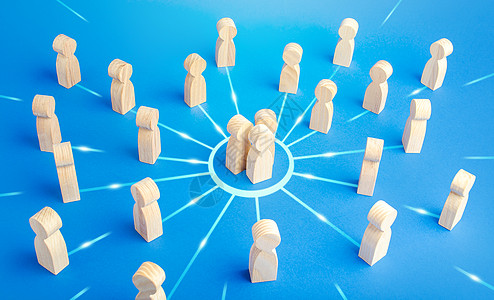 結(jié)合數(shù)據(jù)分析與實(shí)戰(zhàn)場景 模擬不同對手下猛龍的進(jìn)攻調(diào)整與應(yīng)對方案