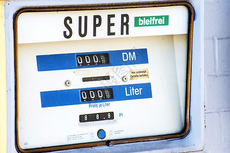 旧德国天然气泵 DM价格车站白色命令商业燃料危机服务活力石油私信图片