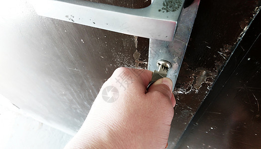 解锁门手指钥匙锁孔开锁公寓金属安全入口锁定房子图片