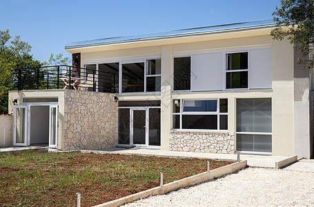 现代公寓室外角度拍摄房地产绿色财富天空房子投资奢华风俗别墅白色背景图片