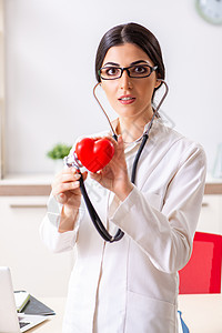 心心脏病护理年轻医生概念移植保健心脏病学心脏病病人医院女士实习生专家外科图片