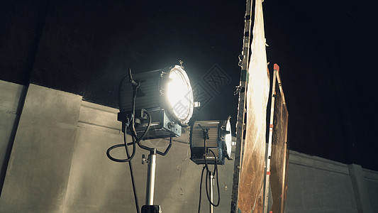 电影电影大灯光设备技术展示聚光灯摄影广告阴影电视相机剧院反光板图片