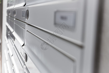 公寓邮箱邮件白色钥匙金属邮资信箱房子储物柜送货数字图片