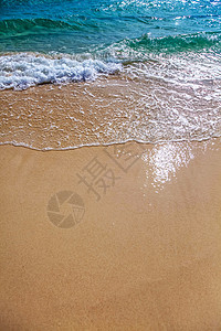 沙滩和海浪假期海景海洋晴天阳光旅游海岸风景季节支撑图片
