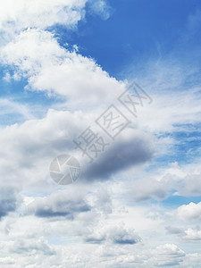 天空中有一群云喷射飞机场地男人爬坡海滩蓝天风筝跑道办公室图片
