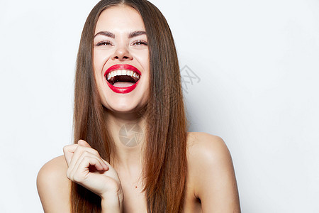 女人笑时眼睛缩小 长发型长发 有吸引力的复制空间图片