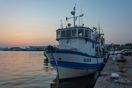 保加利亚Sozopol 保加利亚 - 08/30/2018 停泊在码头的海上船只图片