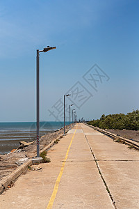 横跨大洋的长水泥码头图片