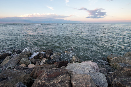 北野林海海洋和天空的美丽景象小路闲暇天堂房子日落活力假期地平线蓝色日出背景