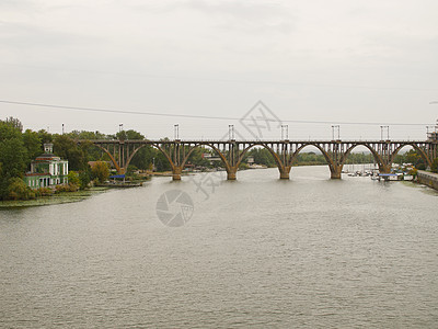 乌克兰Dnipro市附近桥的视图帝国国家冒险工作城市铁路轴承港口地标度假者图片
