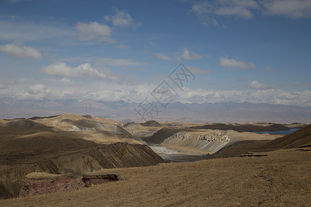 吉尔吉斯斯坦南部的山地风景登山旅行国家岩石冰川全景远足大亨冒险高度图片