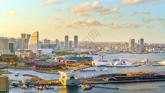 日落时横滨城市天线旅行摩天轮地标办公室天际场景天空摩天大楼市中心建筑图片
