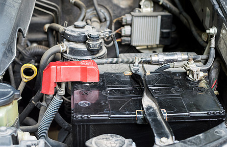 汽车电池电缆白色黑色运输金属力量引擎电气充电器红色图片