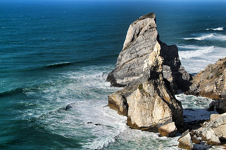 美丽的厄尔萨海滩及其巨大岩层结构海岸线阳光旅游风光地标天堂岩石假期天空旅行图片