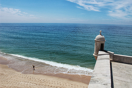 塞辛布拉海滩及葡萄牙春季堡垒的观感手表海岸海滩蓝色娱乐警卫晴天海岸线风暴支撑图片