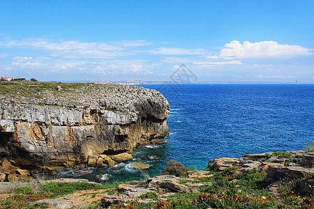 观望着在佩尼切有美丽的悬崖的大西洋海景旅行吸引力海岸海岸线荒野岩石地标钓鱼天空图片