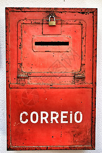 旧痛墙上红色彩色金属邮箱房子盒子零售特色邮政人造物摄影送货木头邮件图片