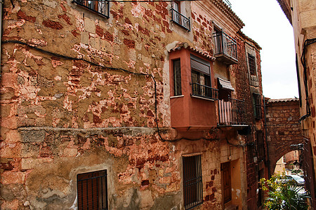 西班牙阿尔卡拉兹拥有文艺复兴风格房屋的狭小街道访问雕刻建筑学艺术旅游建筑历史石头宗教文化图片