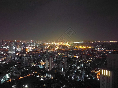 泰国曼谷大都会的摩天大楼景象紧靠着火花日历全景地标金子庆典历史照明烟火派对图片