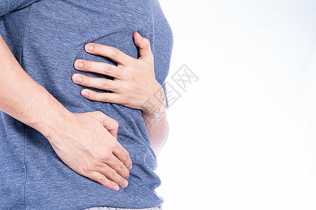 胃管男人触摸胃部 腰部或肝脏姿势的手与白种背景隔绝 保健和医疗概念肝细胞胰腺组织肠胃排毒疤痕纤维化黄疸肥胖消化背景