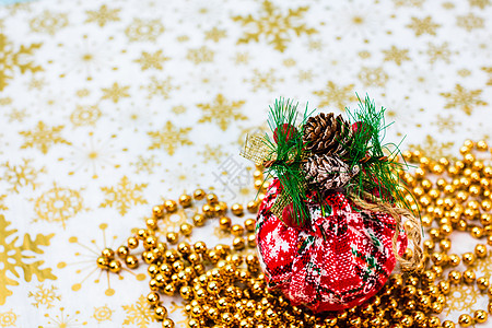 圣诞节配有季节性装饰和首饰 c礼物饰品风格丝带庆典传统彩色装饰品假期产品图片