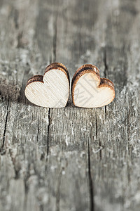 两个木心工艺木头艺术白色夫妻假期雕刻卡片手工庆典图片