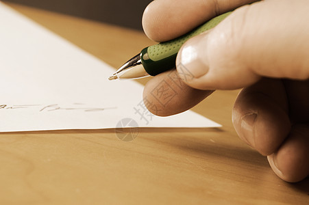 签署文件文档签约遗嘱律师商业手指签名写作工作男人背景图片