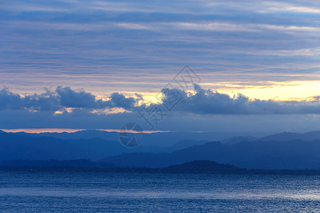 马达加斯加 印度洋上空的古时日落海滩地平线天空支撑热带半岛阳光天际晴天蓝色图片