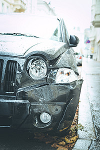 汽车损坏 事故 黑车前部变形维修保险交通城市危险伤害运输情况碰撞破坏图片