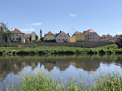 雷根河在雷根斯堡崇拜房子住房教会宗教图片