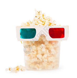 带爆米花和 3D 眼镜的纸条纹桶在白色背景上与剪切路径隔离 看电影或看电视的概念电影观众杯子蓝色小样苏打流行音乐星星饮料玉米图片