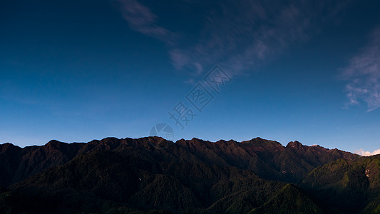 Fansipan Fan Si Pan 或山是越南萨帕印度支那最高的山峰蓝色天空村庄日出丛林农业平底锅稻田阳光爬坡图片