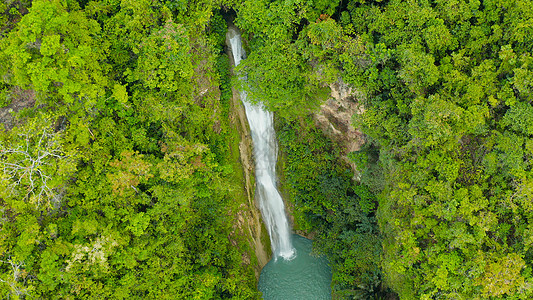 美丽的热带瀑布菲律宾宿务宿务森林天堂旅游石头鸟瞰图环境木头丛林旅行溪流图片