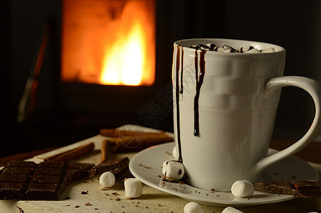 热巧克力杯牛奶桌子假期可可肉桂糖果杯子季节巧克力美食图片