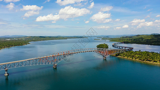San Juanico大桥是该国最长的桥梁 其全景与Visayas地区的萨马尔岛和莱特岛相连图片