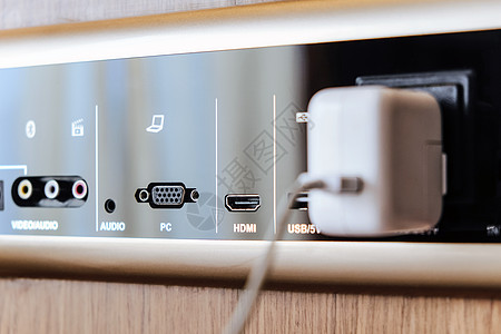 用于usb和互联网端口的智能墙塞酒店活力家居控制衣冠控制板电脑按钮风格手机图片