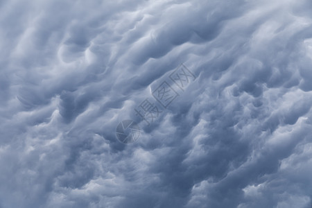 Mammatus 云层背景场景前线哺乳动物灰色天气雷雨空气戏剧性天空乳状图片