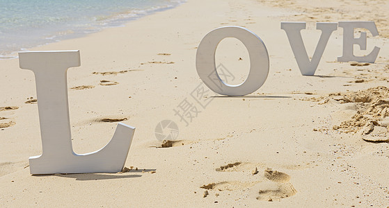 热带沙滩天堂上的浪漫标志荒岛沙漠婚礼布置海岸婚姻招牌邮政木板地平线图片