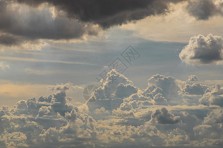 美丽的蓝天与云背景 天空 cloudsSky 与云天气自然云蓝色幸福动机阳光气氛太阳风暴生活气候日落蓝色图片