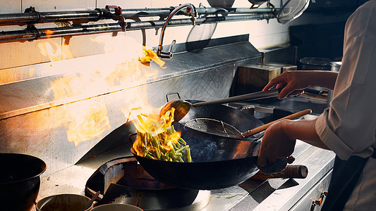 厨师做炒饭火炉餐厅职业垃圾烧伤运动平底锅油炸火焰厨房图片