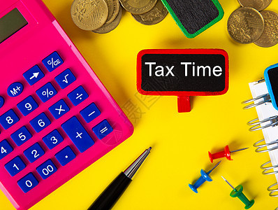 税务时间  通知提交纳税申报表的必要性帮助退款笔记公司商业会计筹划报税计算器金融图片
