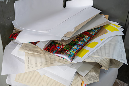 回收的旧堆栈文档业务 一堆丢失的纸 浪费纸 用过的纸图片